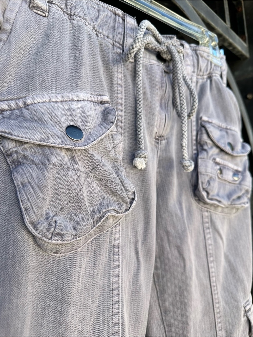 FREE PEOPLE ASHBLOWN TAHITI CARGO PANTS SIZE XS!! LIKE NEW!! - Picture 6 of 8